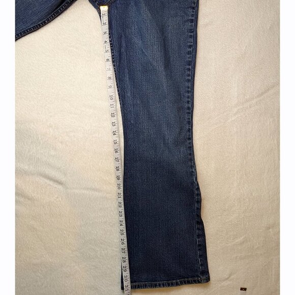 Levi Strauss Denim Jeans Juniors 17 Button Fly Stretch Low Rise Flare Med Wash - Picture 11 of 15